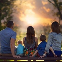 Jesus, cuida da nossa Família!